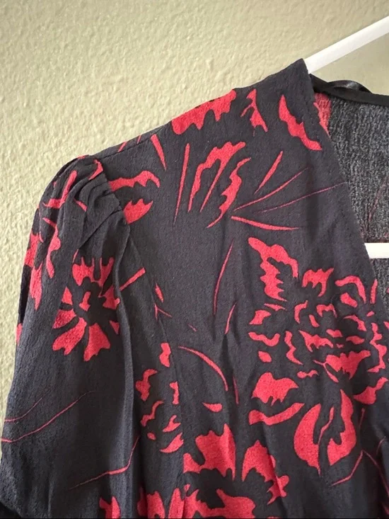NEW Zara Black Long Sleeve Dress with Red Floral Print XS - Picture 5 of 8